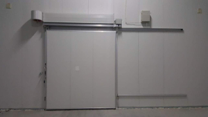 Cold room door- Manual sliding door with color steel